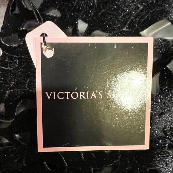 Victoria's Secret Pearl Heart Black Velvet Cutout Pattern NWT - Picture 6 of 6